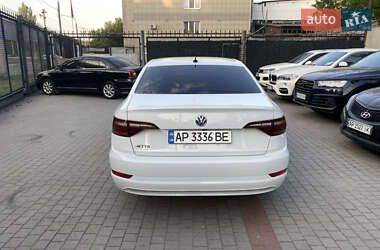 Седан Volkswagen Jetta 2019 в 