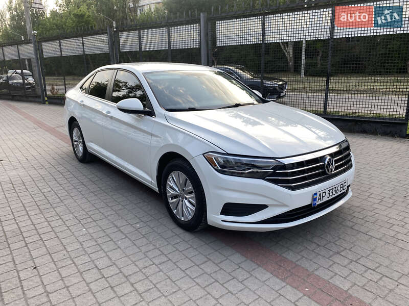Седан Volkswagen Jetta 2019 в Запоріжжі