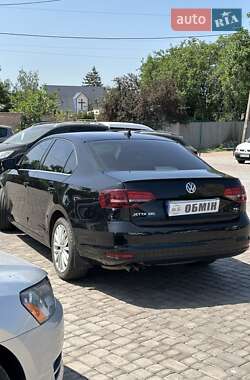 Седан Volkswagen Jetta 2015 в 