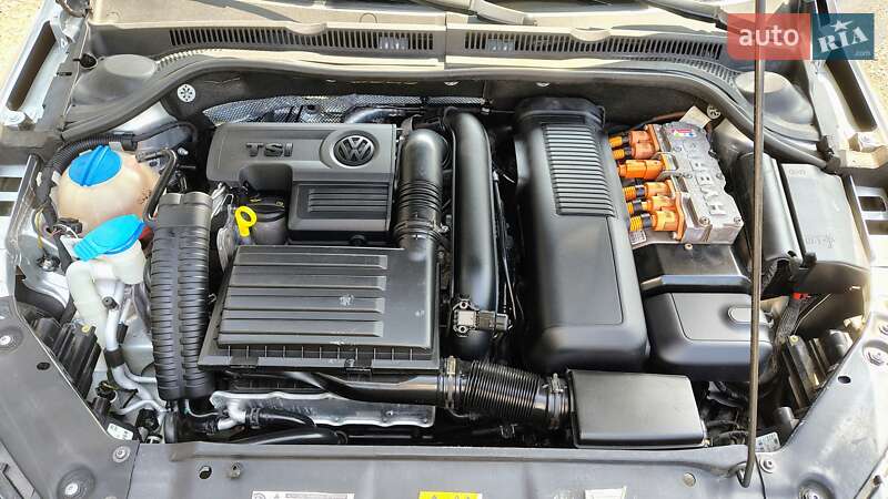 Седан Volkswagen Jetta 2014 в Києві