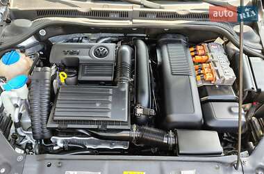 Седан Volkswagen Jetta 2014 в 