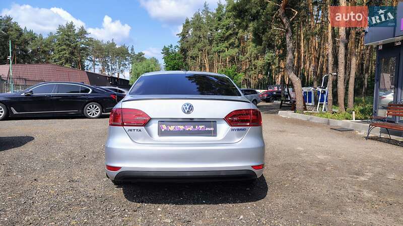 Седан Volkswagen Jetta 2014 в Києві