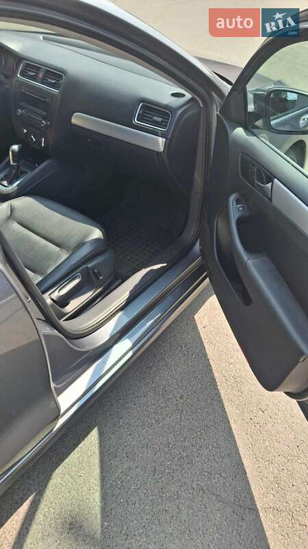 Седан Volkswagen Jetta 2014 в Херсоне