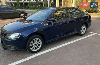Седан Volkswagen Jetta 2013 в Софиевской Борщаговке