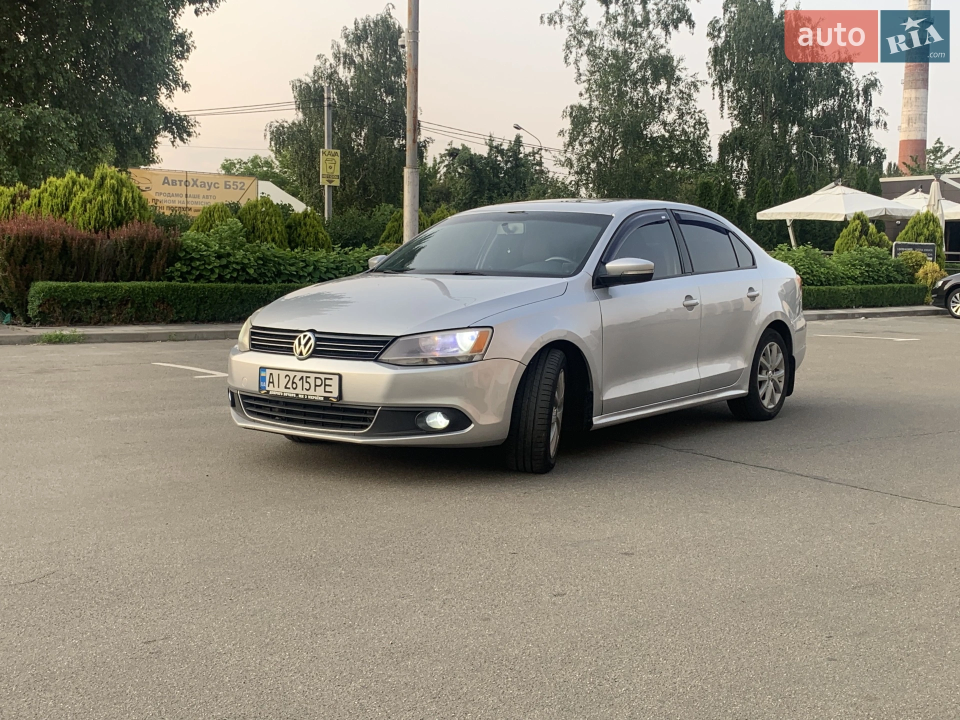 2011 Volkswagen Jetta - фото 1