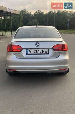 Седан Volkswagen Jetta 2011 в 