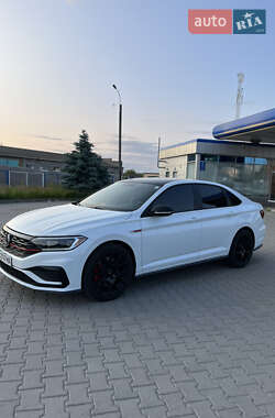 Седан Volkswagen Jetta 2019 в 