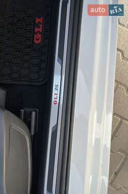 Седан Volkswagen Jetta 2019 в 