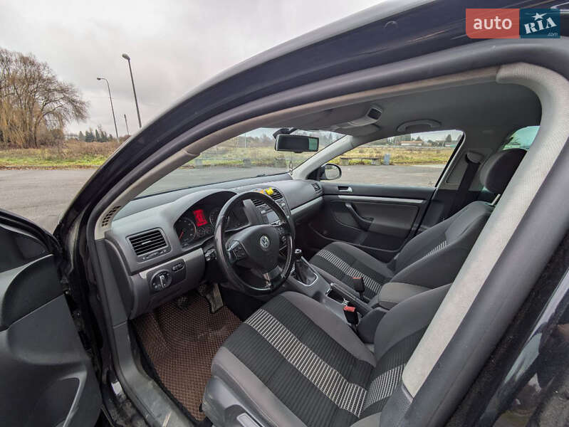 Седан Volkswagen Jetta 2008 в Львове