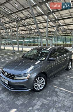 Седан Volkswagen Jetta 2017 в Львове