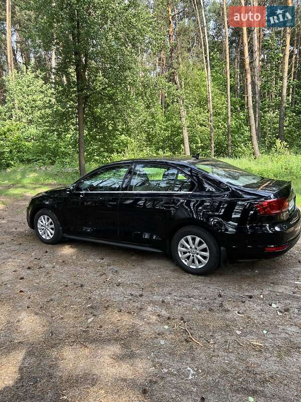 Седан Volkswagen Jetta 2013 в Рожище