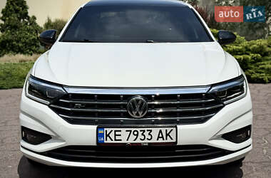 Седан Volkswagen Jetta 2019 в 