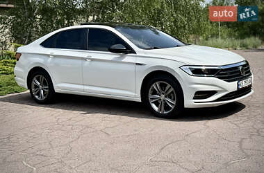 Седан Volkswagen Jetta 2019 в 
