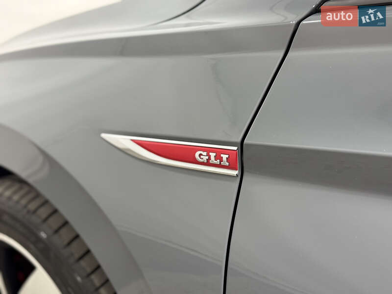 Седан Volkswagen Jetta 2019 в Одессе