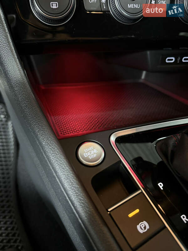 Седан Volkswagen Jetta 2019 в Одессе