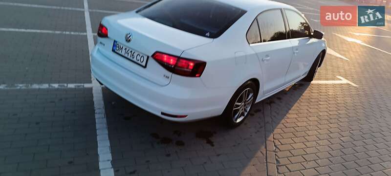 Седан Volkswagen Jetta 2017 в Сумах