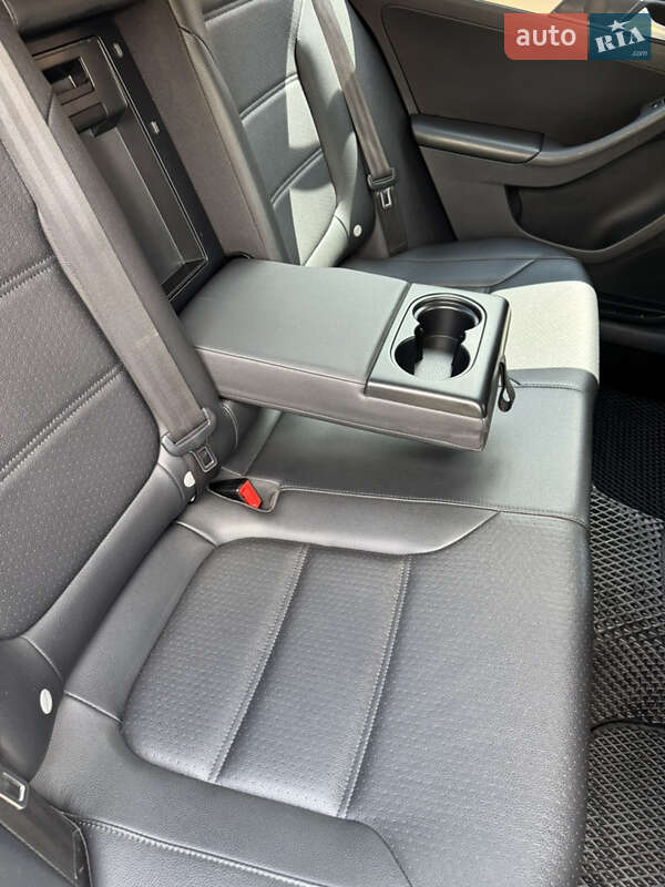 Седан Volkswagen Jetta 2013 в Житомире