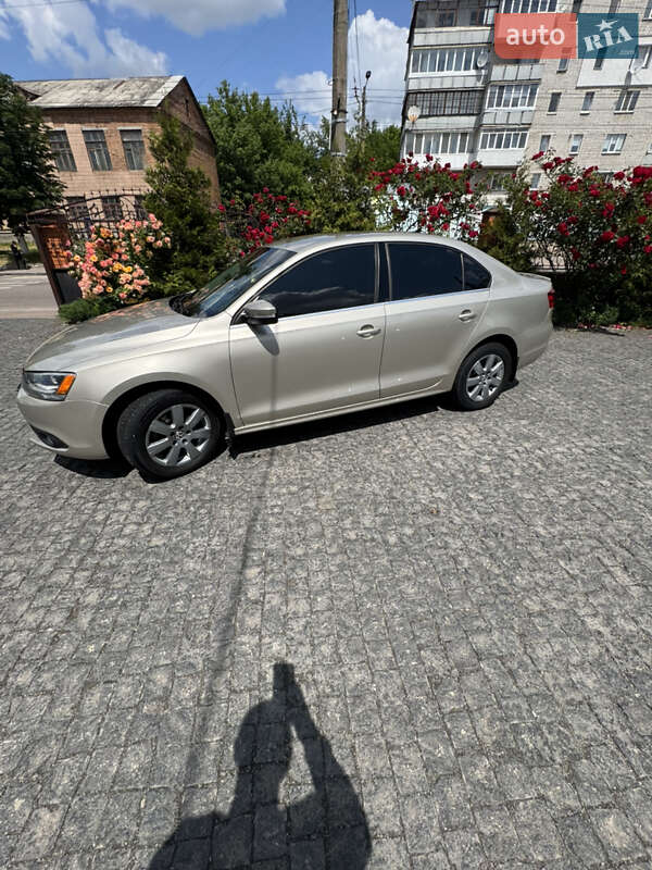 Седан Volkswagen Jetta 2013 в Житомире
