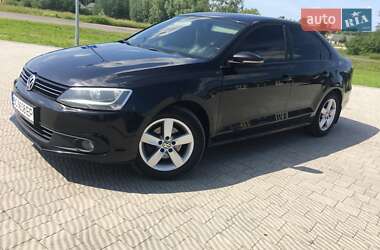 Седан Volkswagen Jetta 2012 в Львове