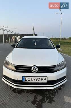 Седан Volkswagen Jetta 2015 в Львове
