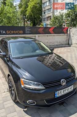 Седан Volkswagen Jetta 2014 в 