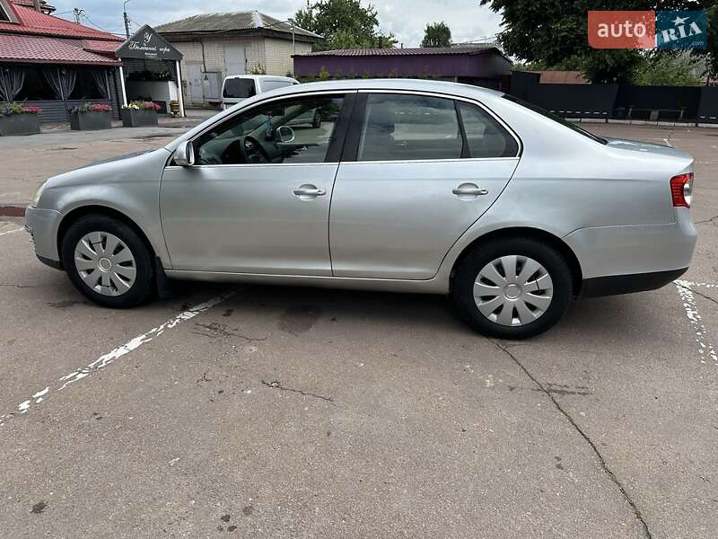 Седан Volkswagen Jetta 2005 в 
