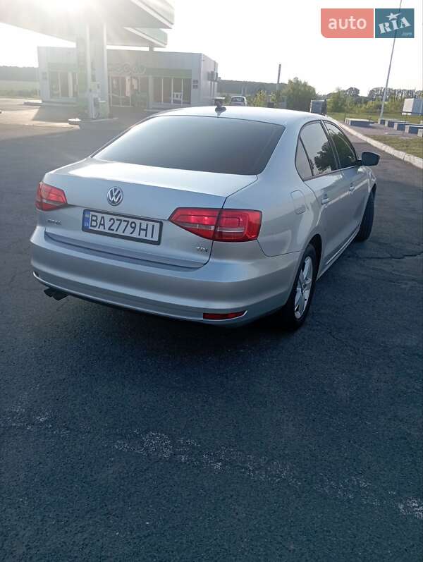 Седан Volkswagen Jetta 2015 в Голованевске