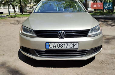 Седан Volkswagen Jetta 2012 в 