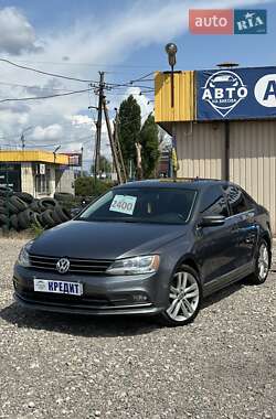Седан Volkswagen Jetta 2016 в 