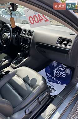 Седан Volkswagen Jetta 2016 в 