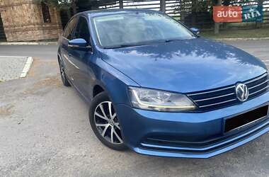 Седан Volkswagen Jetta 2017 в Ужгороде