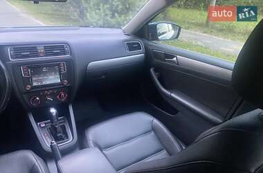 Седан Volkswagen Jetta 2017 в 