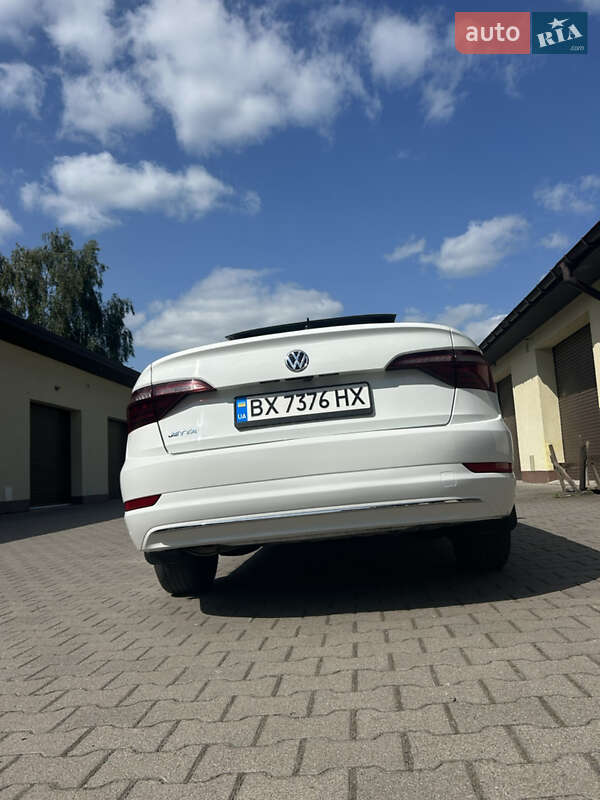 Седан Volkswagen Jetta 2021 в Хмельницком