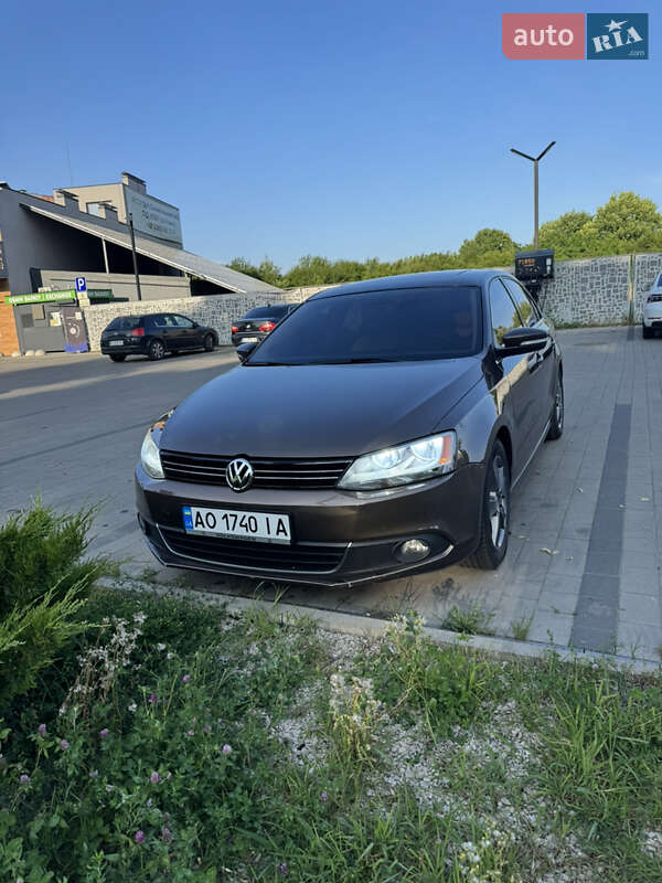 Volkswagen Jetta 2014
