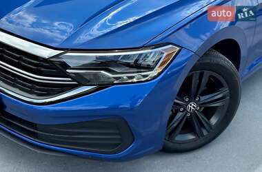 Седан Volkswagen Jetta 2023 в 
