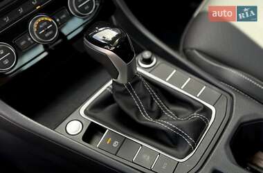 Седан Volkswagen Jetta 2023 в 