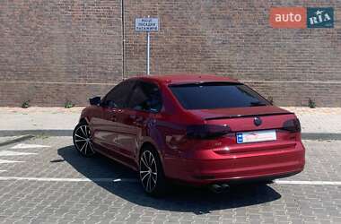 Седан Volkswagen Jetta 2016 в 