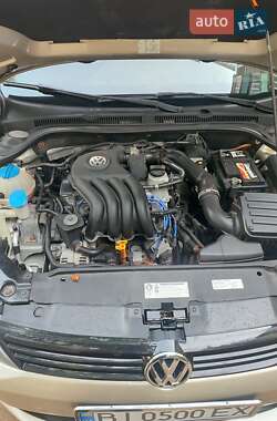 Седан Volkswagen Jetta 2012 в 