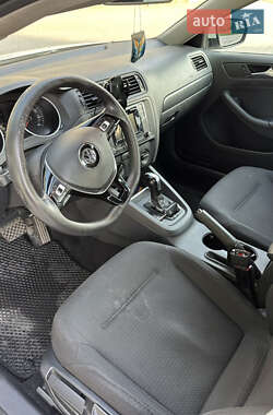 Седан Volkswagen Jetta 2016 в 