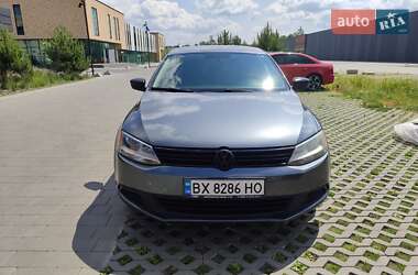 Седан Volkswagen Jetta 2012 в Хмельницькому