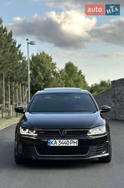 Седан Volkswagen Jetta 2014 в Дніпрі