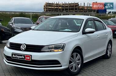 Седан Volkswagen Jetta 2016 в Львові