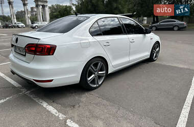 Седан Volkswagen Jetta 2014 в 