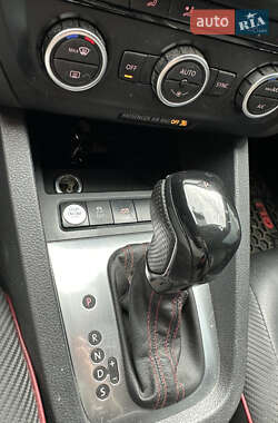 Седан Volkswagen Jetta 2014 в 