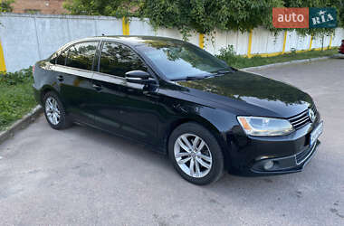 Седан Volkswagen Jetta 2013 в 