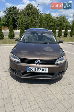 Седан Volkswagen Jetta 2011 в 