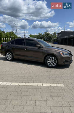 Седан Volkswagen Jetta 2011 в 