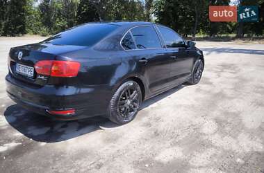 Седан Volkswagen Jetta 2011 в 