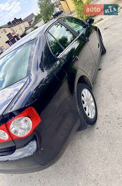 Седан Volkswagen Jetta 2008 в 