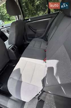 Седан Volkswagen Jetta 2008 в 